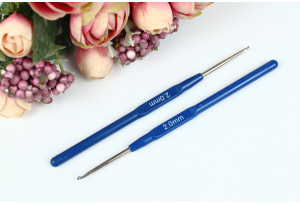 Крючок для вязания с пластмассовой ручкой 2.0 мм